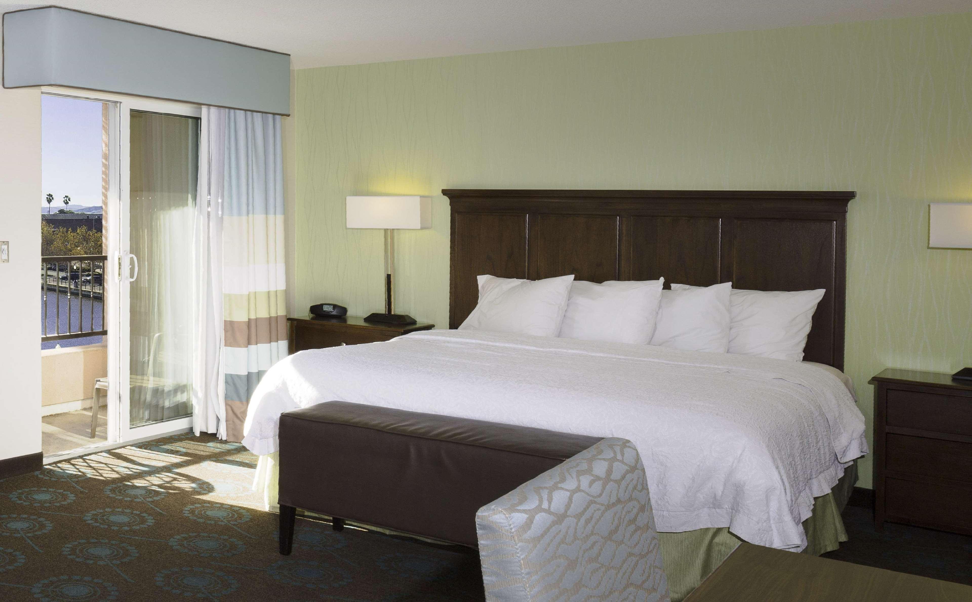 Hampton Inn & Suites Suisun City Waterfront Bagian luar foto