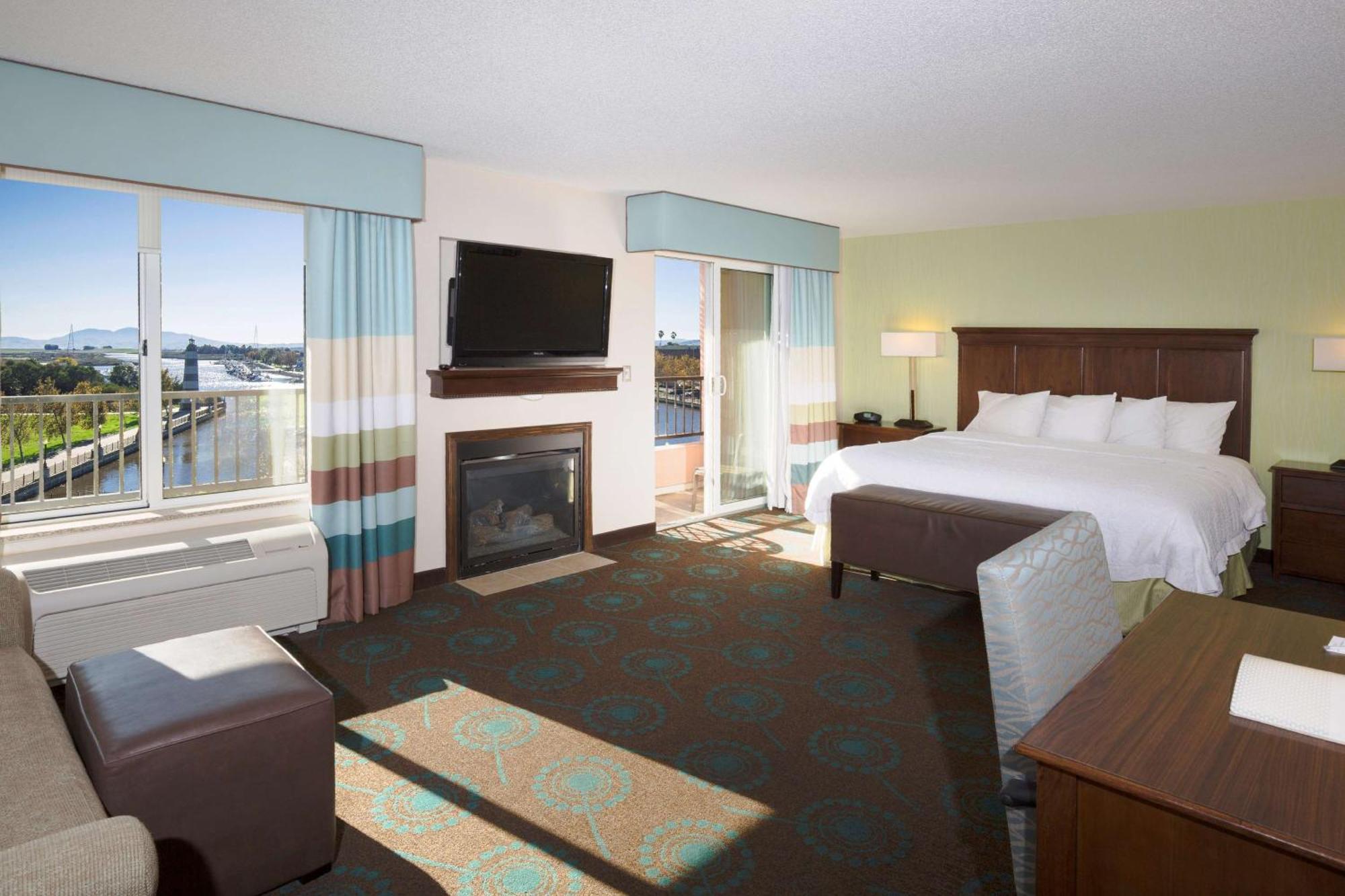 Hampton Inn & Suites Suisun City Waterfront Bagian luar foto