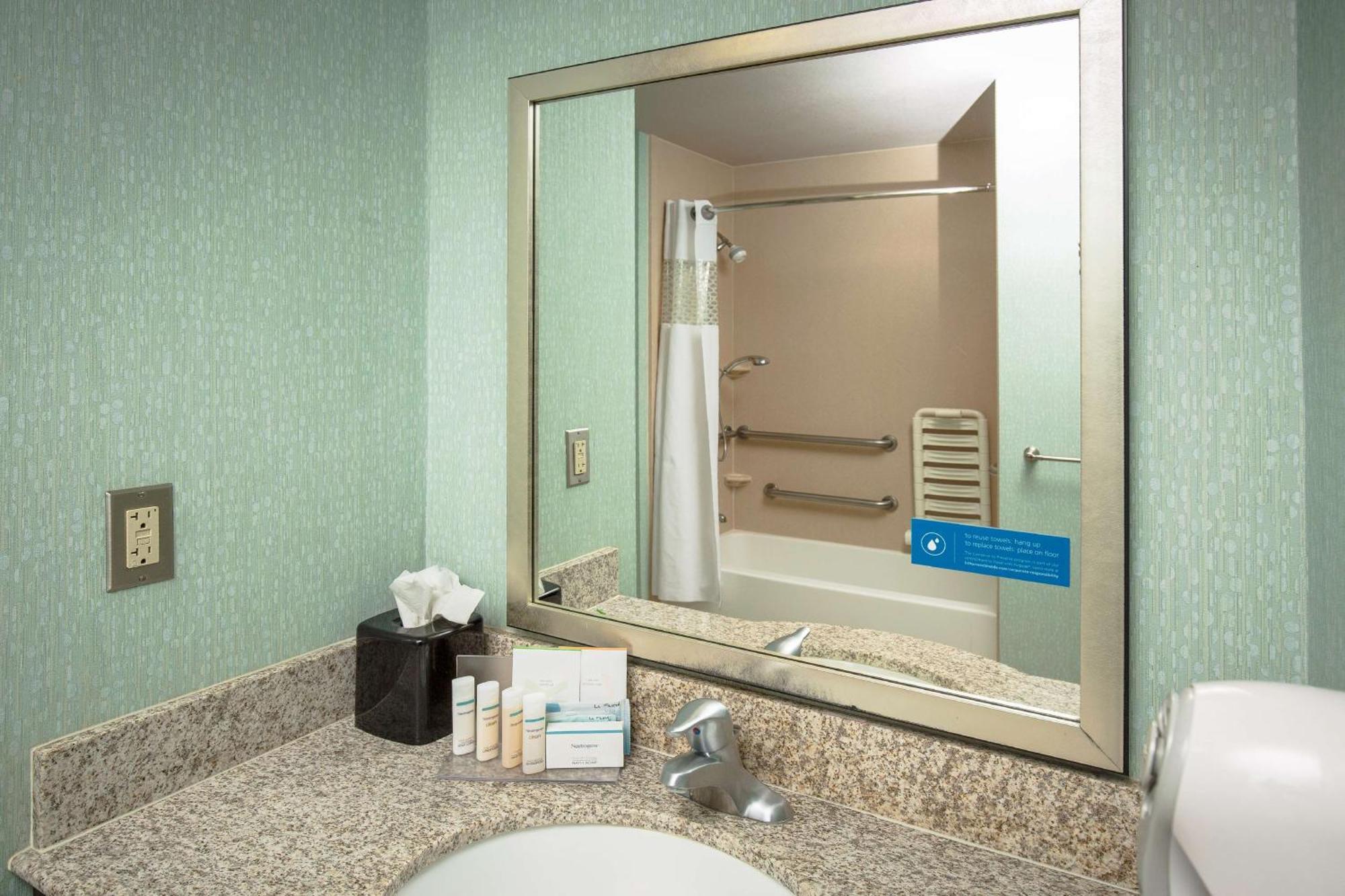 Hampton Inn & Suites Suisun City Waterfront Bagian luar foto