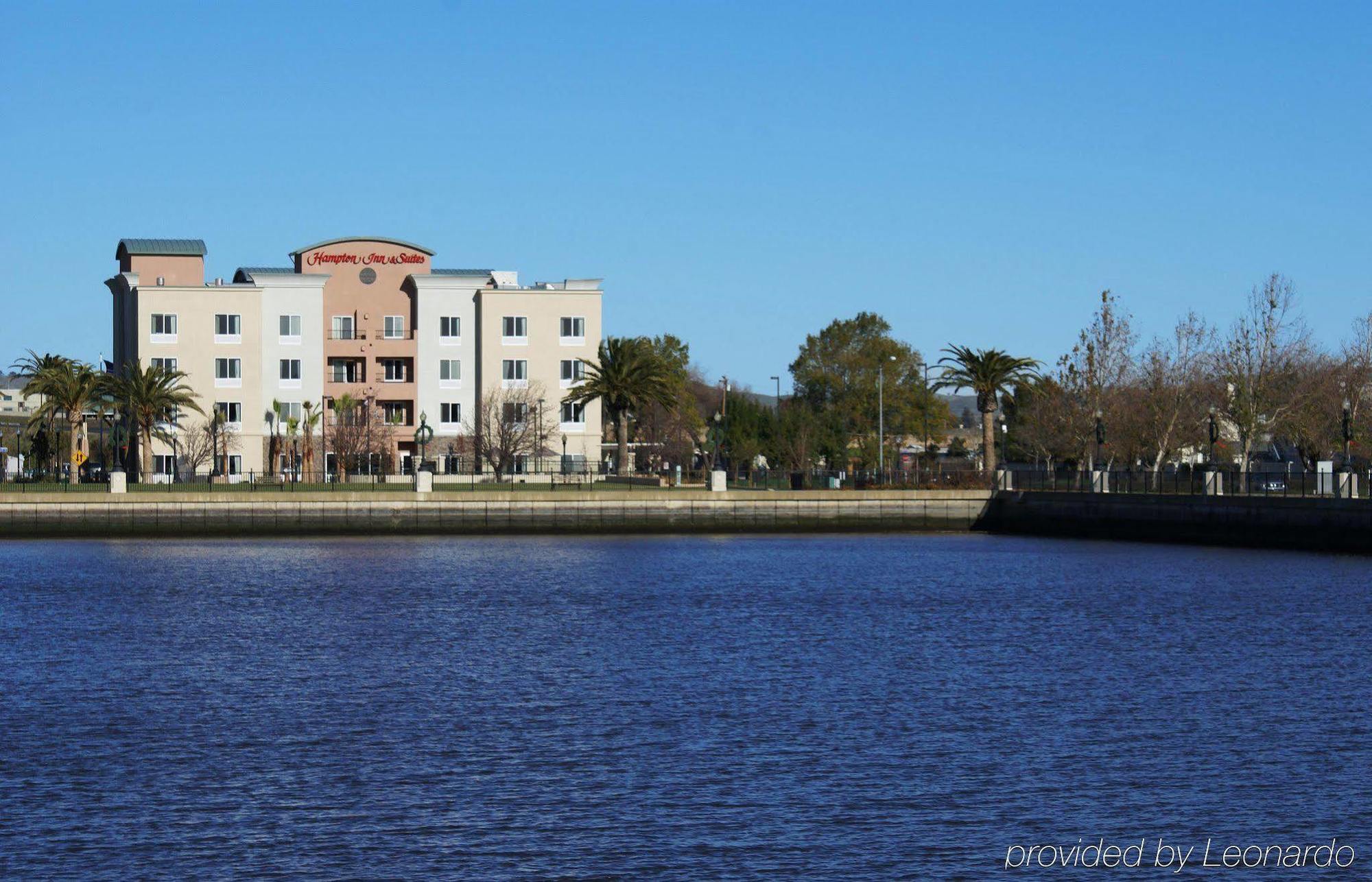 Hampton Inn & Suites Suisun City Waterfront Bagian luar foto